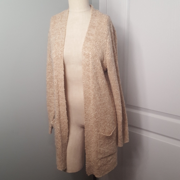 beige open cardigan